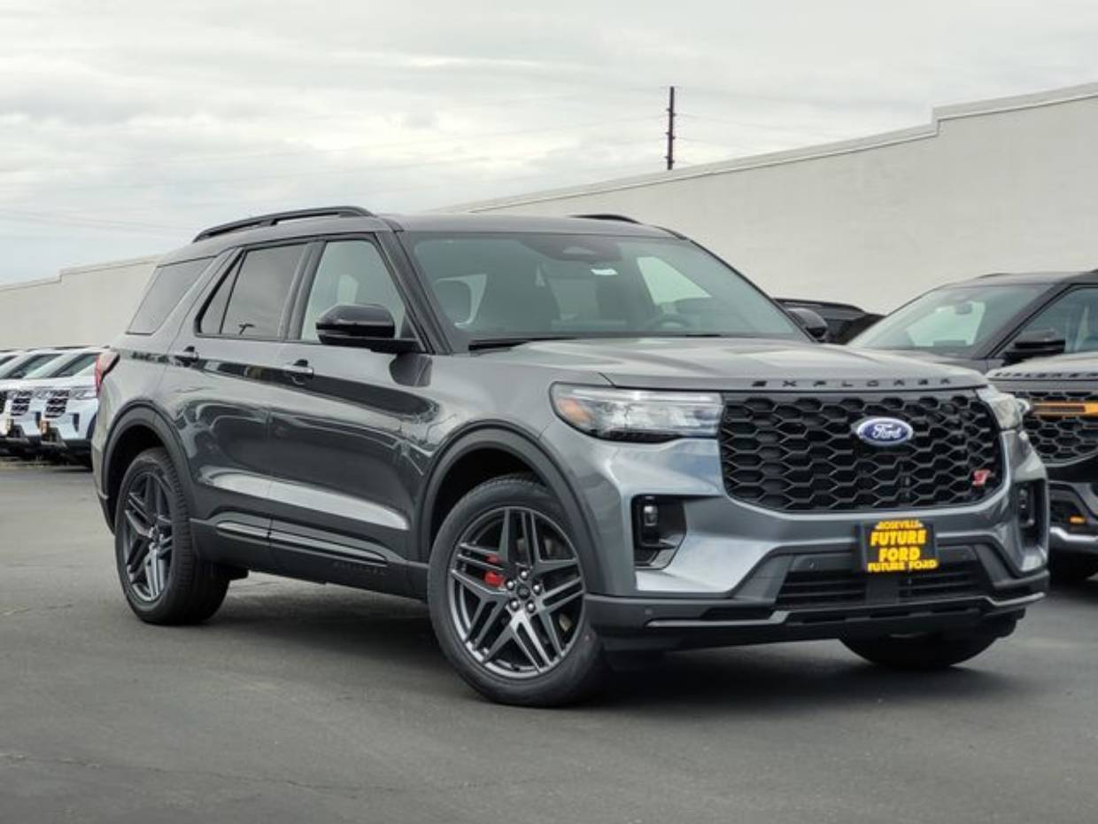 2026 Ford Explorer ST 4WD's photo