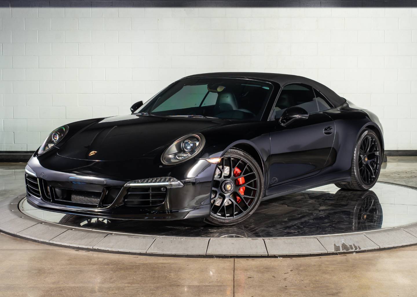 2015 Porsche 911 Carrera 4 GTS Cabriolet's photo