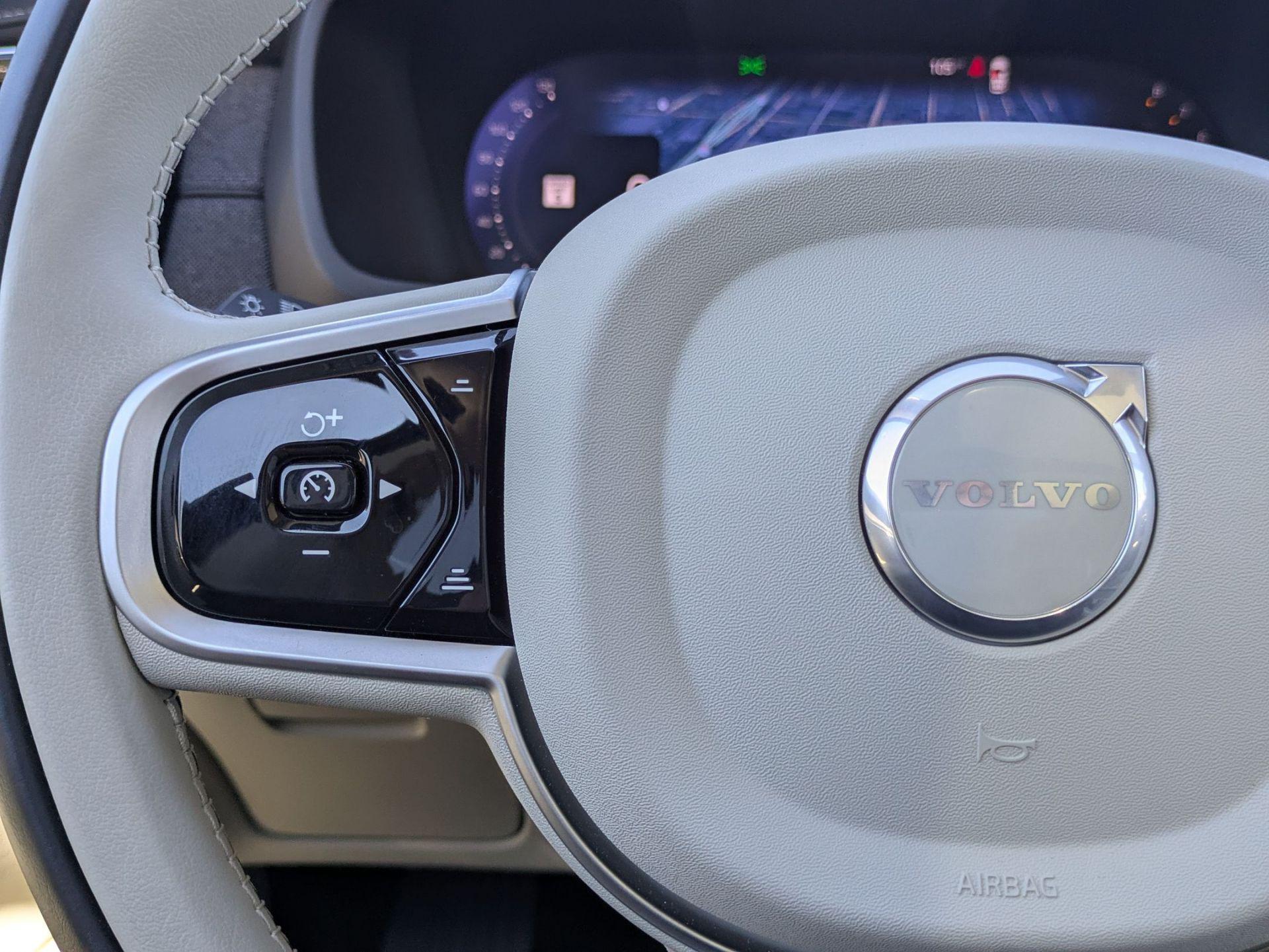 2025 Volvo XC90 Ultra - Photo 13