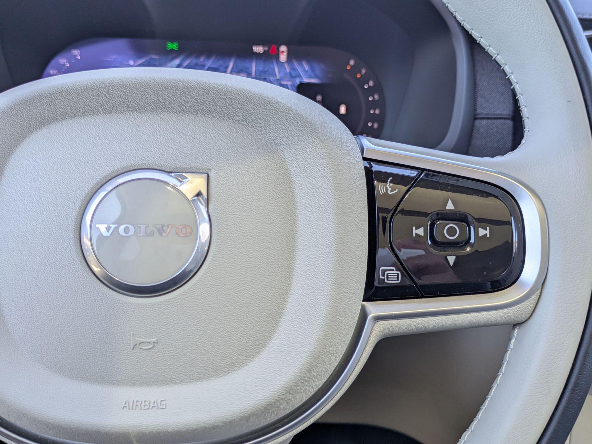 2025 Volvo XC90 Ultra - Photo 14