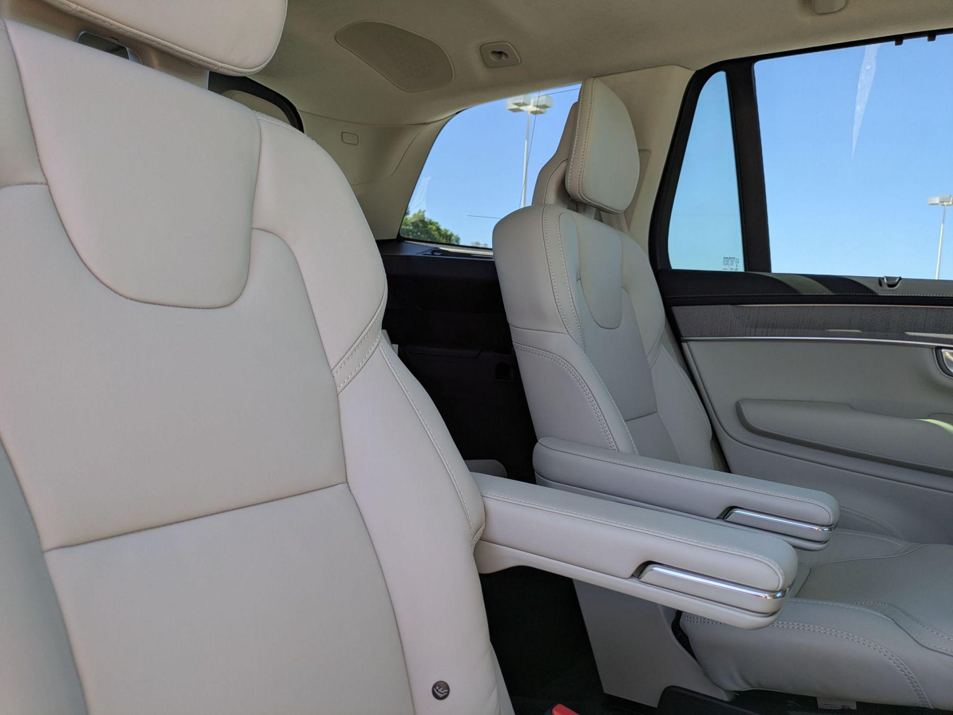 2025 Volvo XC90 Ultra - Photo 26