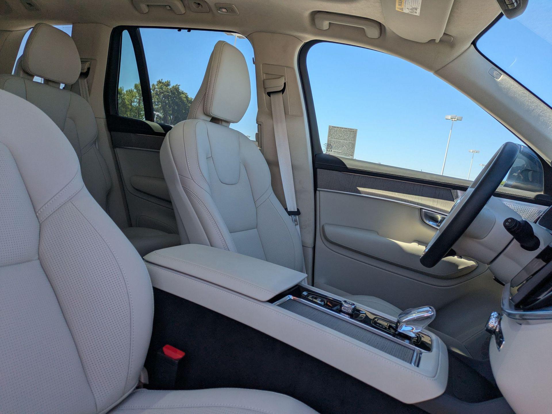2025 Volvo XC90 Ultra - Photo 27