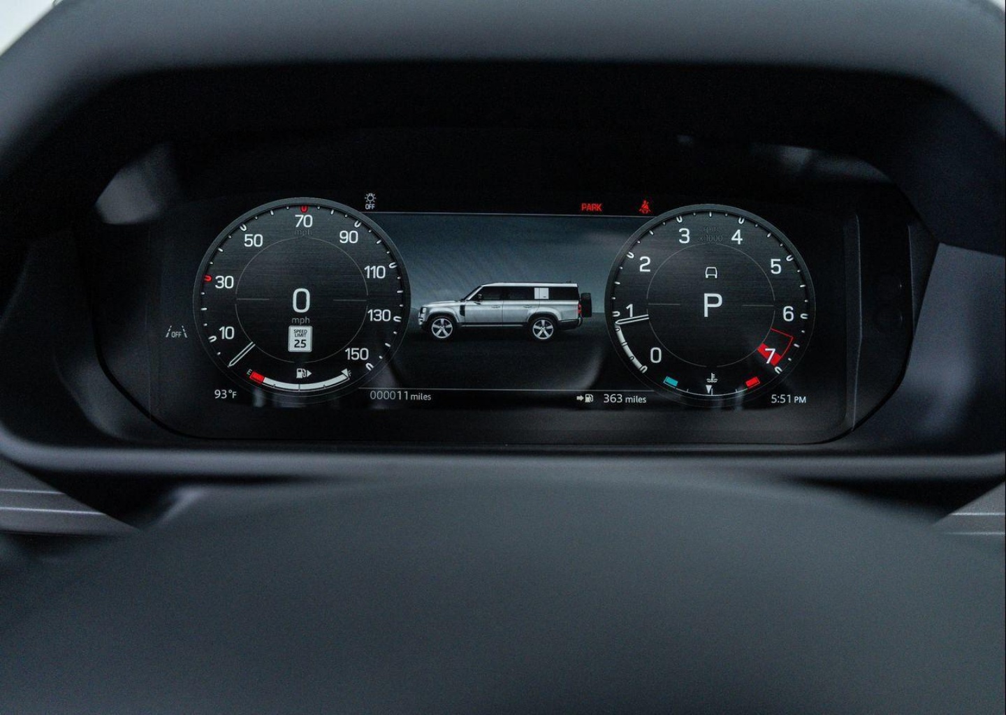 2025 Land Rover Defender V8 - Photo 23