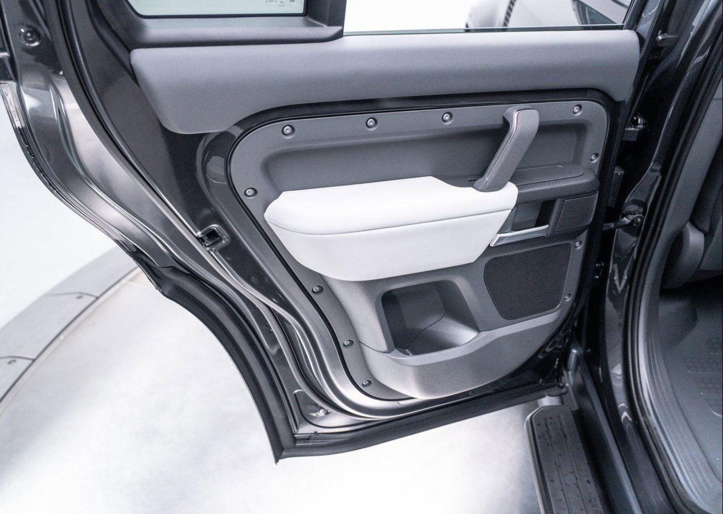 2025 Land Rover Defender V8 - Photo 26