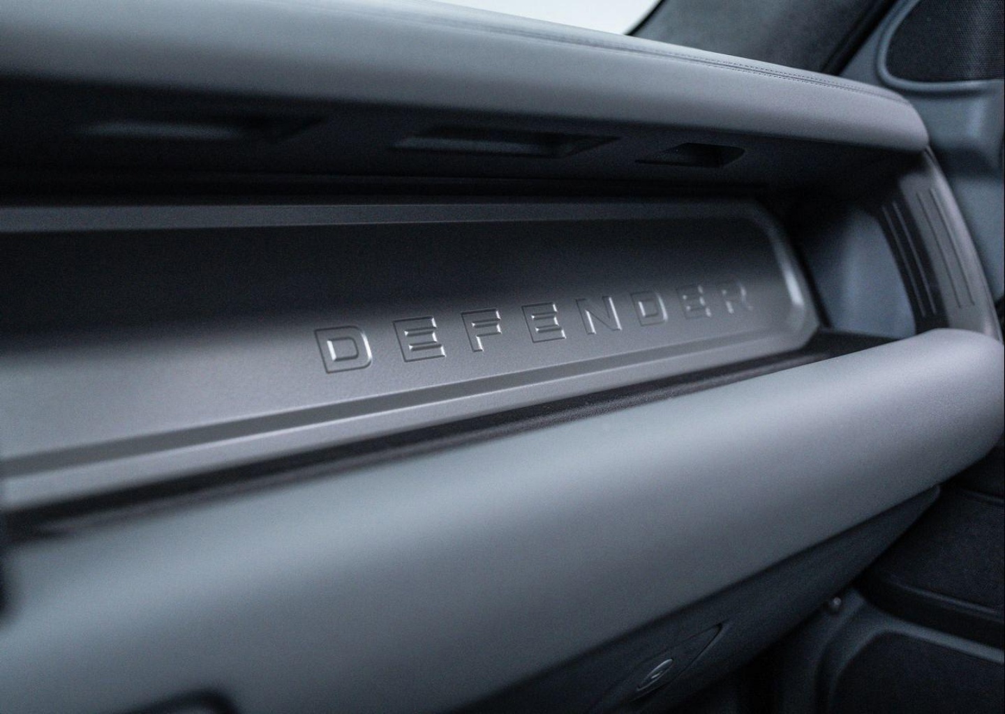 2025 Land Rover Defender V8 - Photo 30