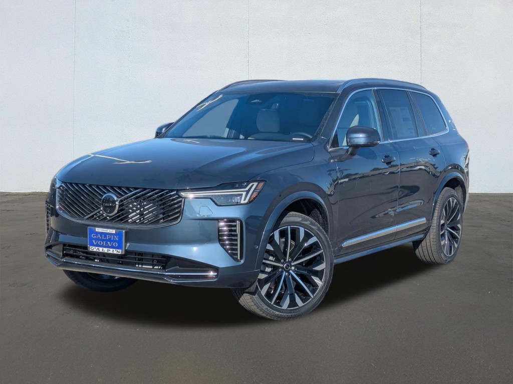 2026 Volvo XC90 B6 Plus Bright