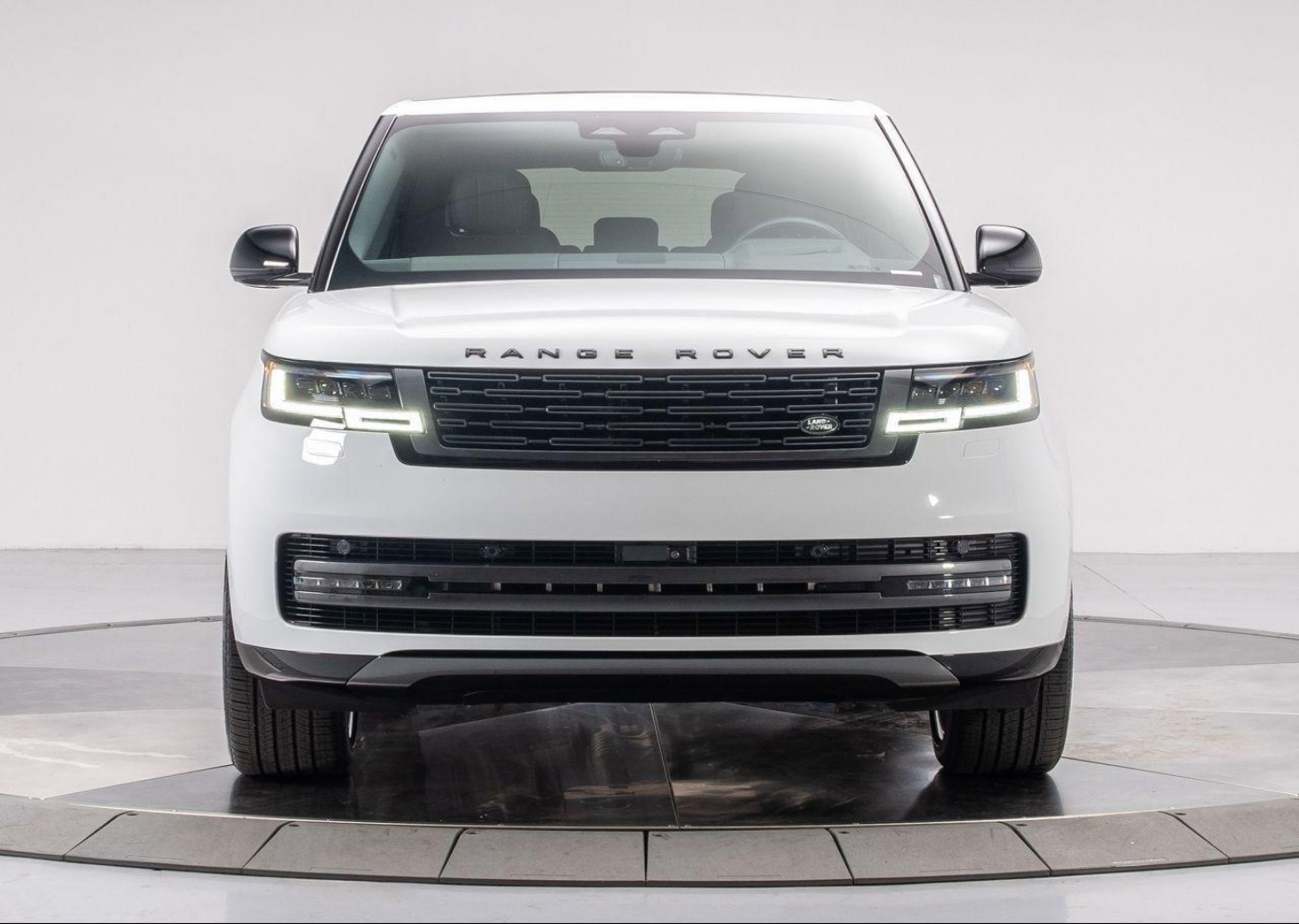 2025 Land Rover Range Rover SE - Photo 8
