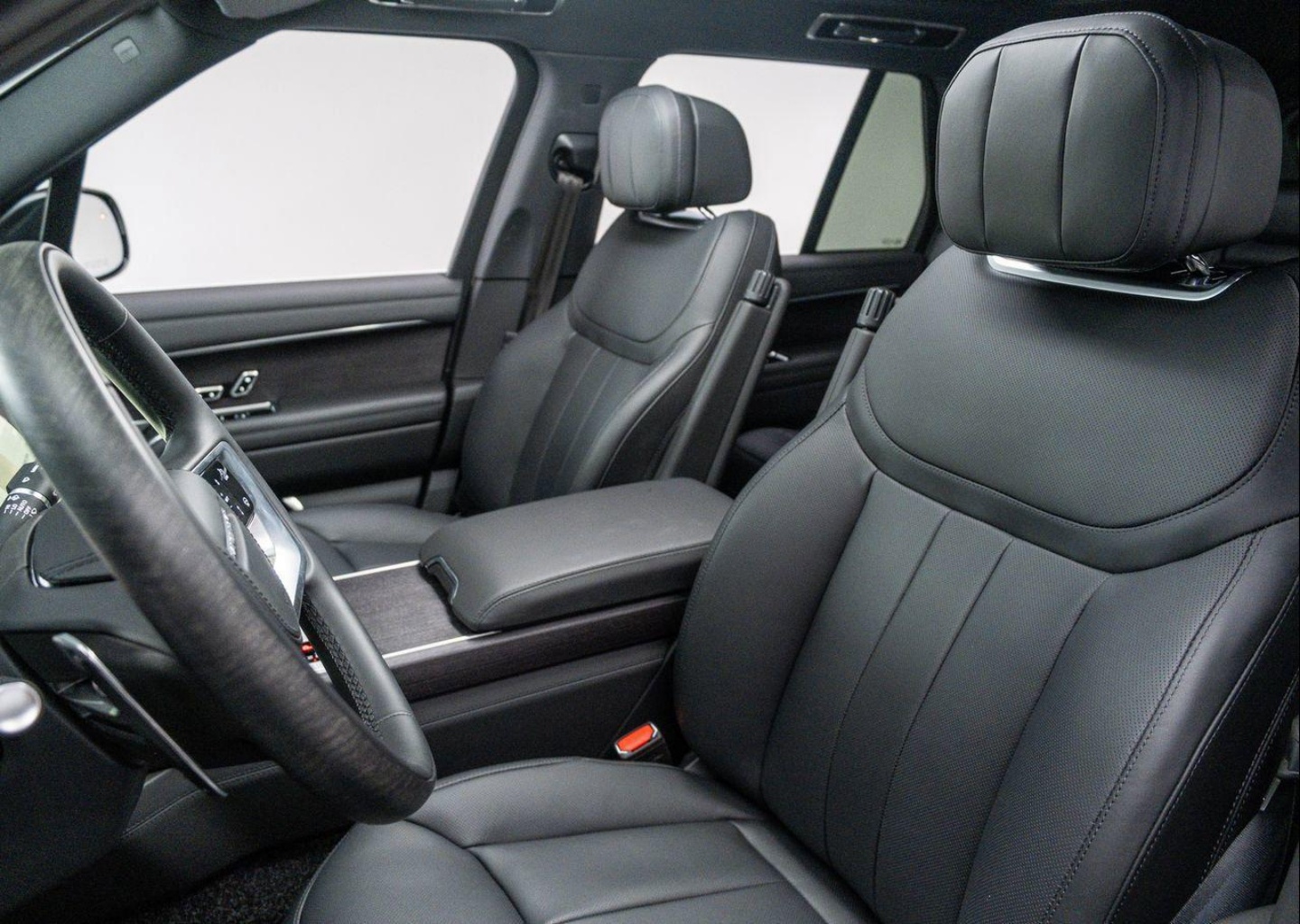 2025 Land Rover Range Rover SE - Photo 15