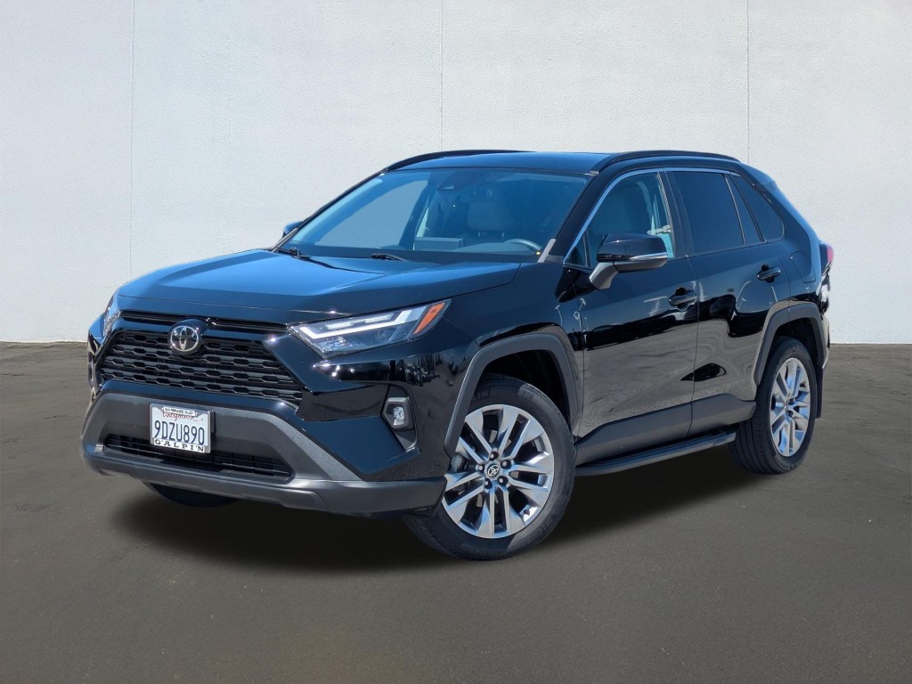 2022 Toyota RAV4 XLE Premium