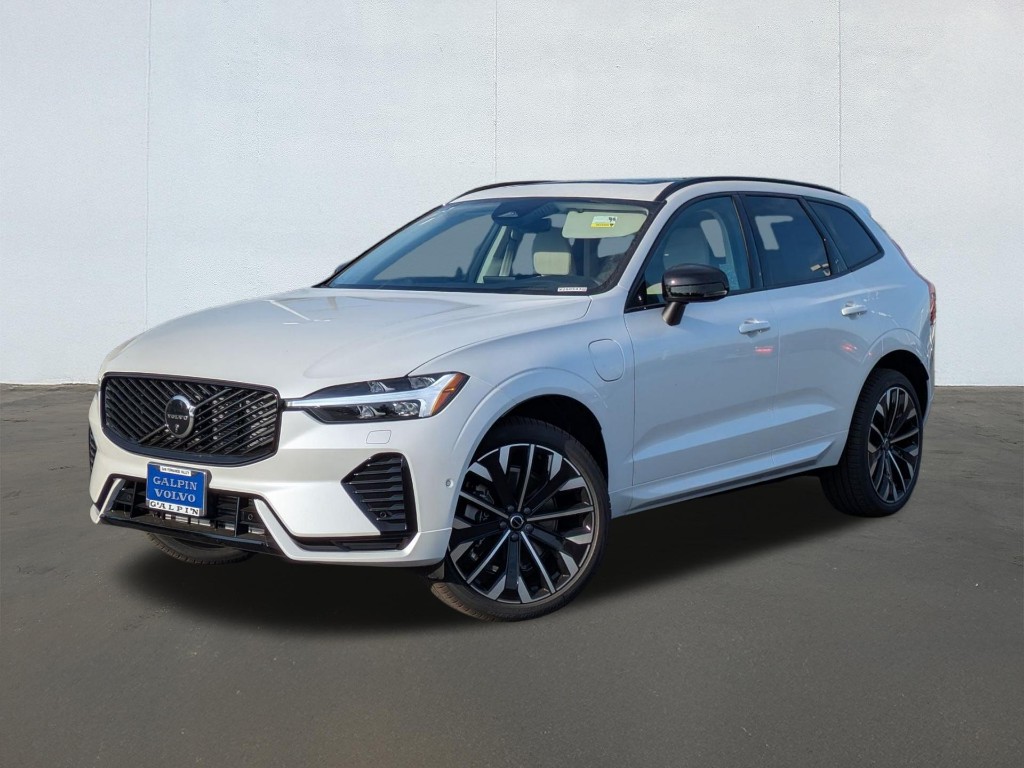2026 Volvo XC60 Plug-In Hybrid T8 Ultra Dark