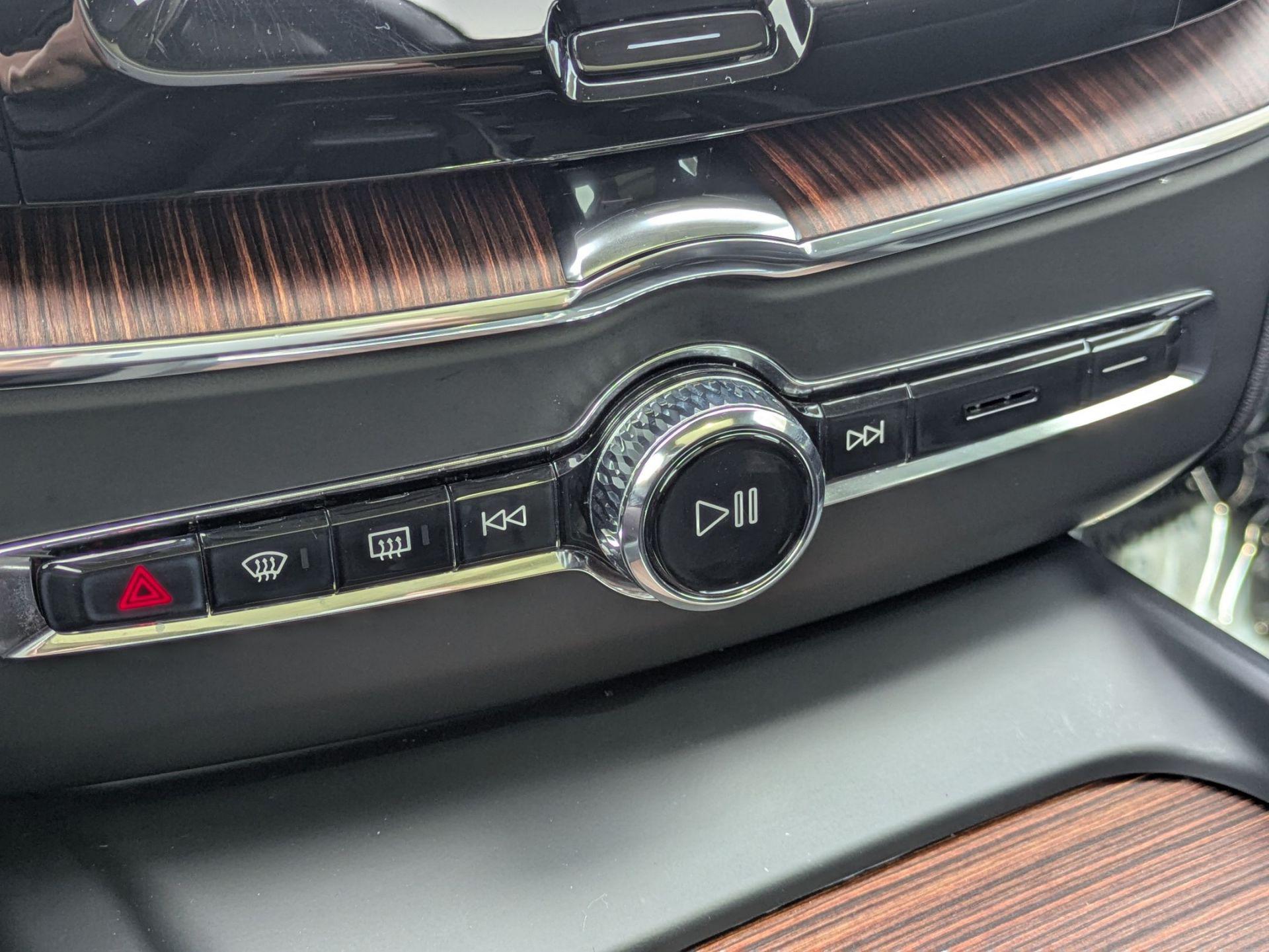 2023 Volvo XC60 Plus - Photo 18