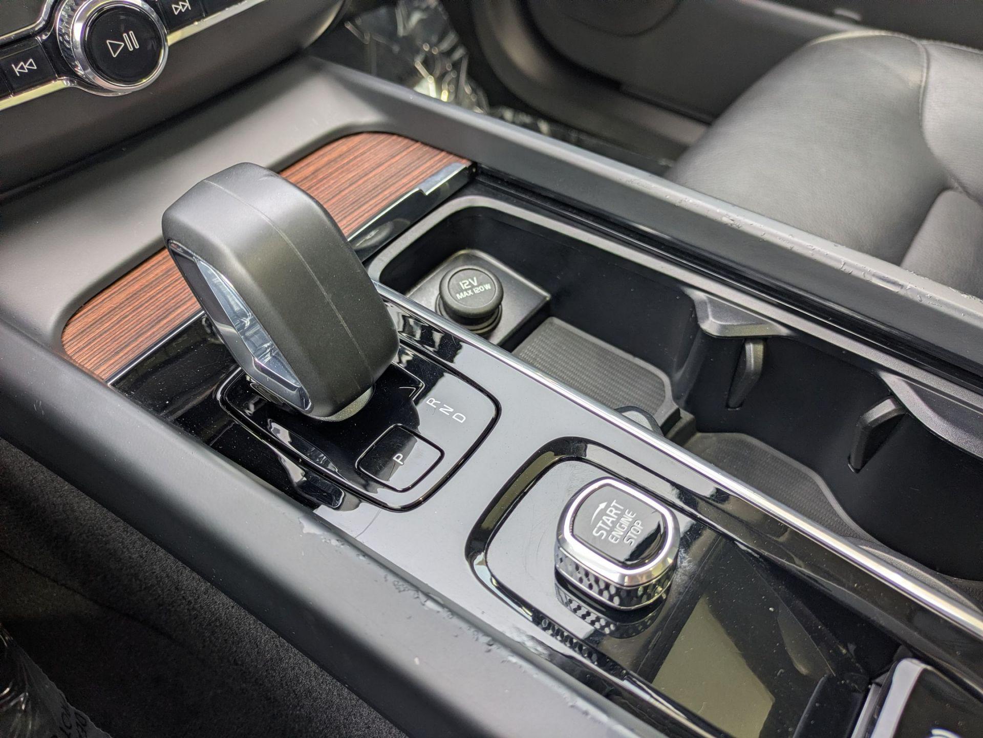 2023 Volvo XC60 Plus - Photo 19