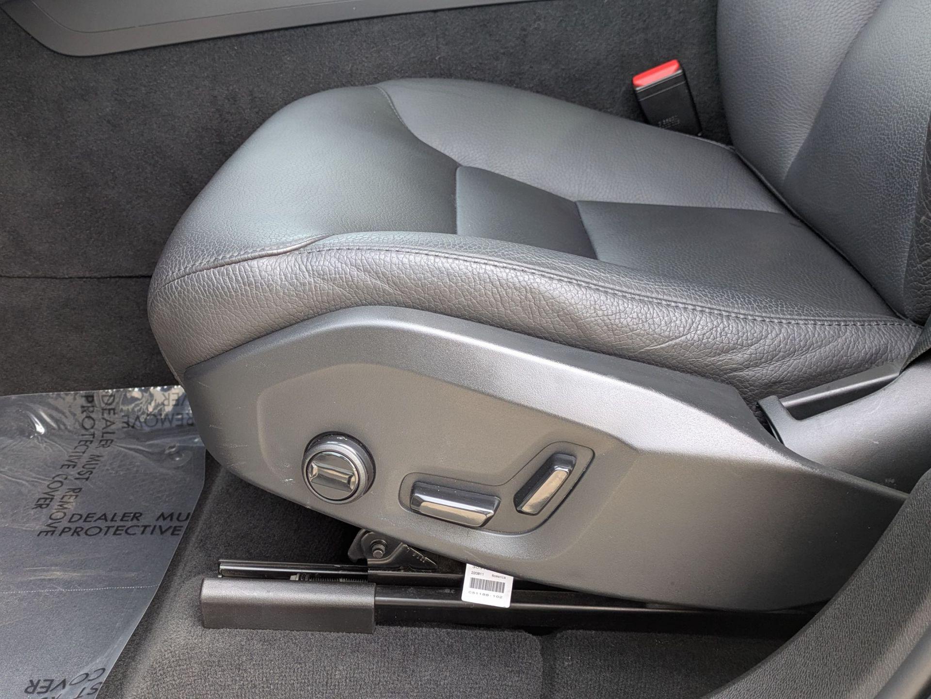 2023 Volvo XC60 Plus - Photo 20