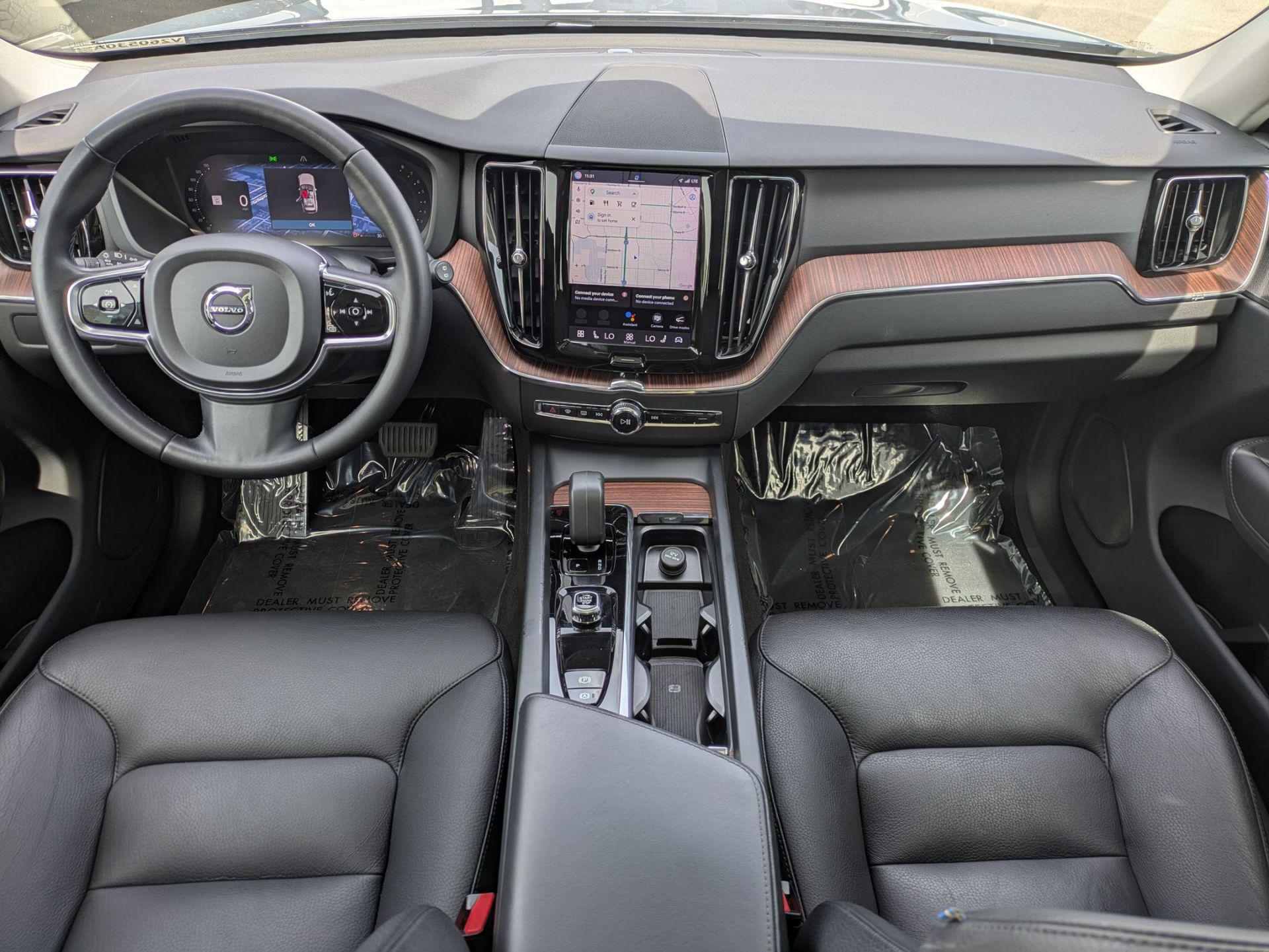 2023 Volvo XC60 Plus - Photo 21