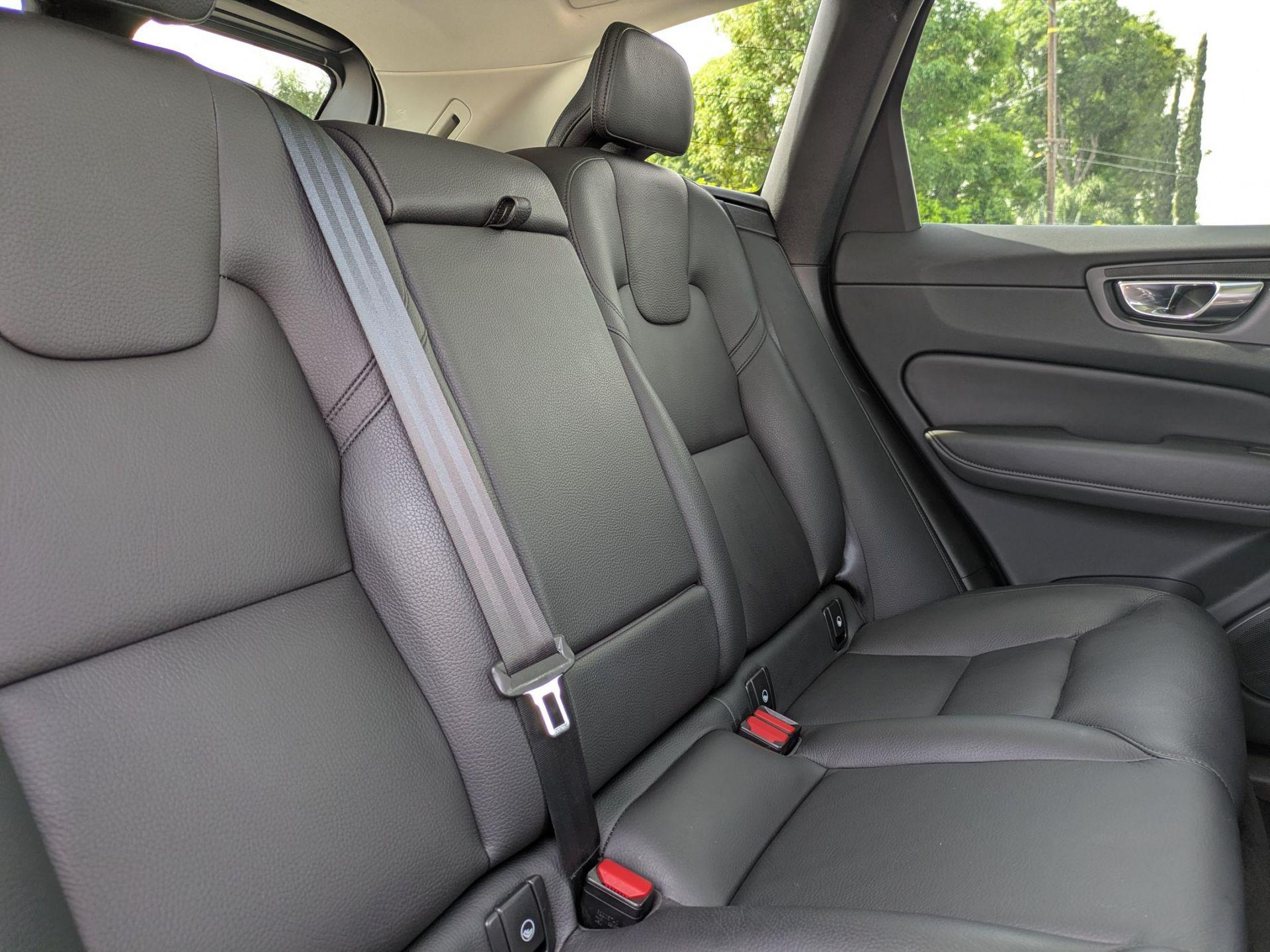 2023 Volvo XC60 Plus - Photo 23