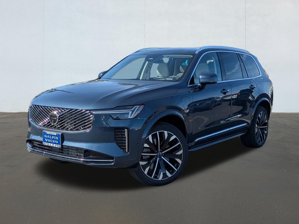 2026 Volvo XC90 Recharge Plug-In Hybrid T8 Ultra Bright