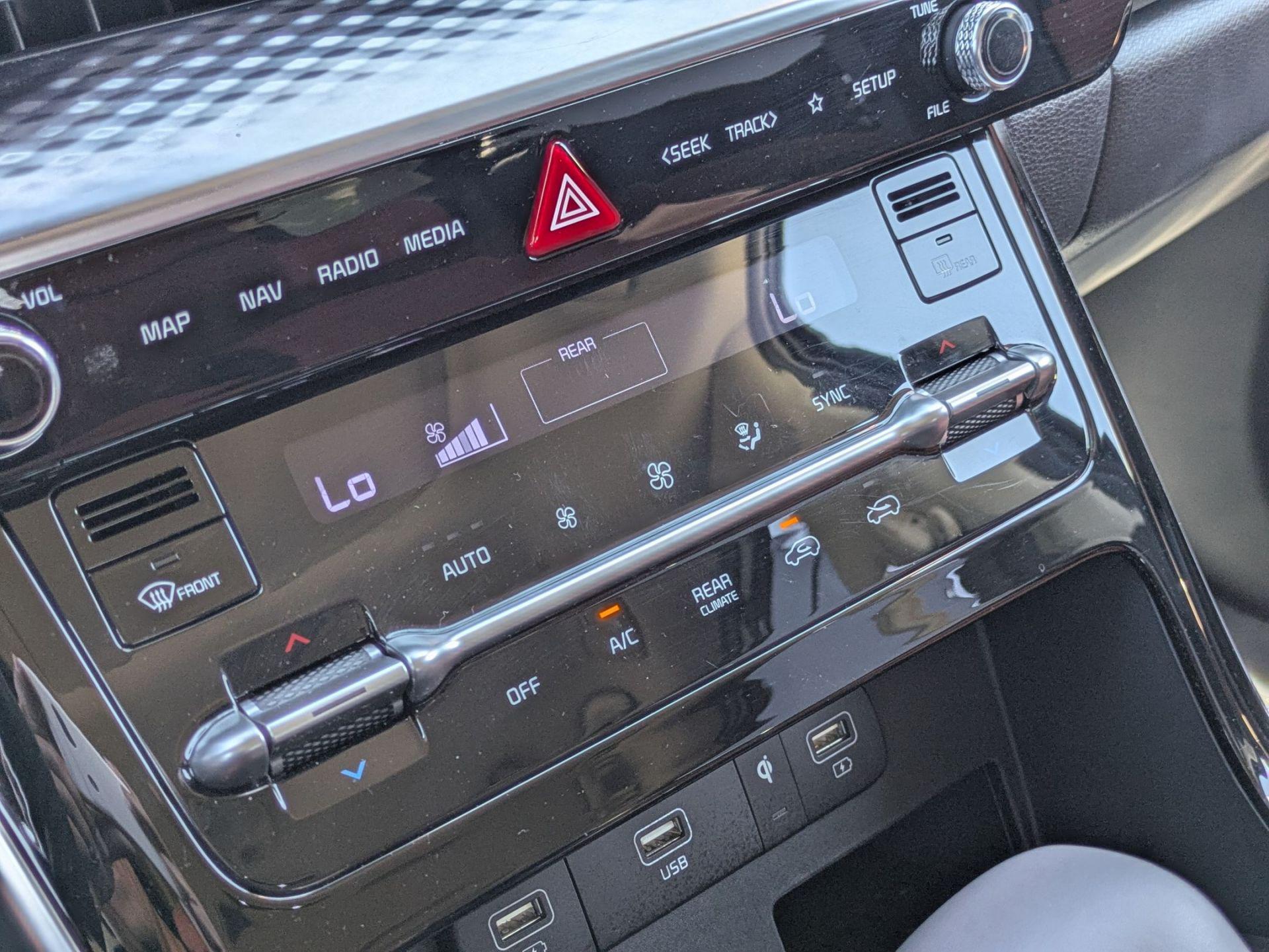 2024 Kia Carnival SX Prestige - Photo 19
