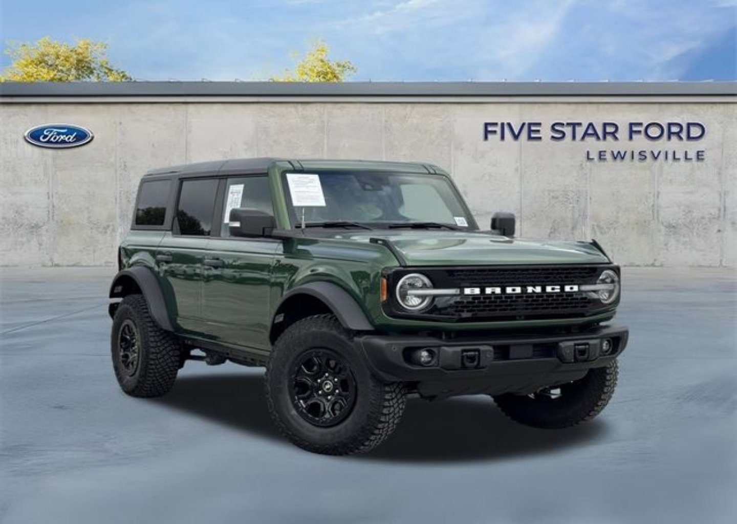 2023 Ford Bronco Wildtrak 4x4's photo