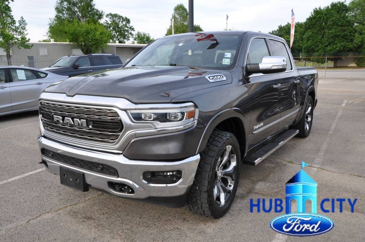 2019 RAM 1500 Limited 4x4 Crew Cab 5'7's photo