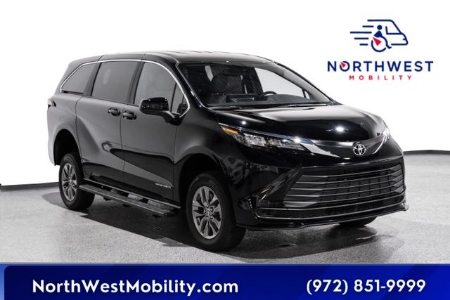 2026 Toyota Sienna LE