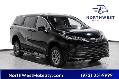 2026 Toyota Sienna LE