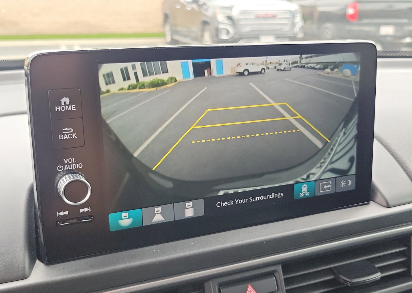 2025 Honda Pilot Touring - Photo 31