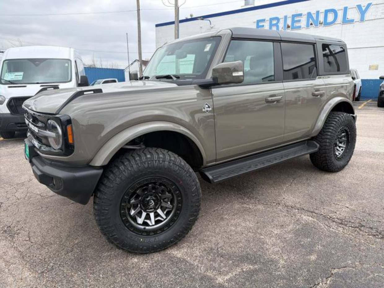 2025 Ford Bronco Outer Banks 4x4's photo
