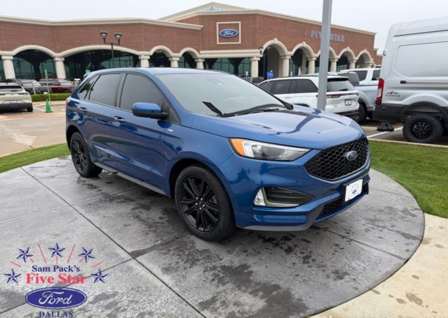 2022 Ford Edge ST-Line AWD's photo