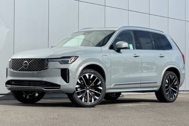 2026 Volvo XC90 Plug-In Hybrid T8 Plus