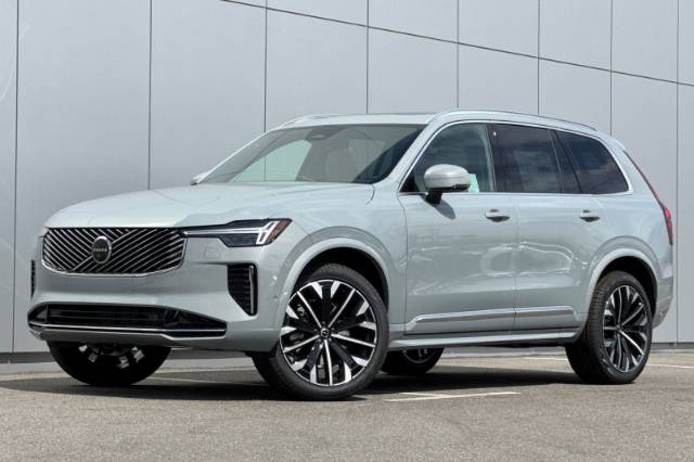 2026 Volvo XC90 B6 Plus 7-Seater
