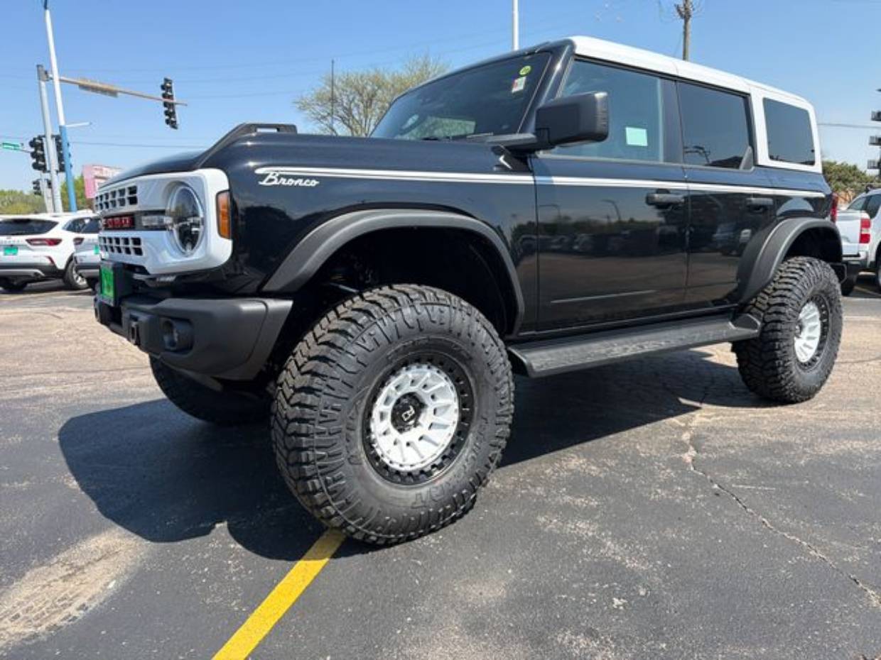 2026 Ford Bronco Heritage Edition 4x4's photo