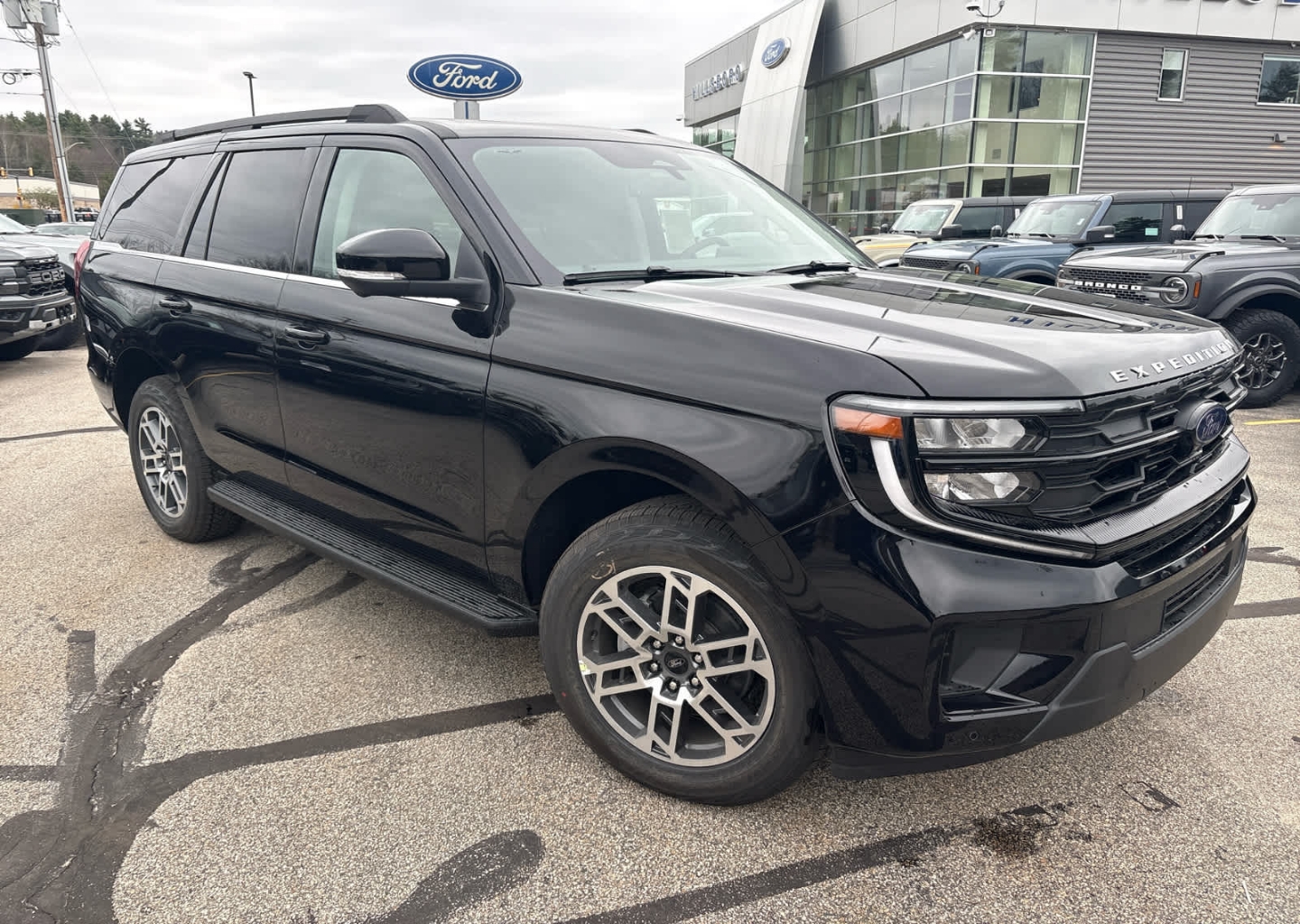 2026 Ford Expedition Active 4x4's photo