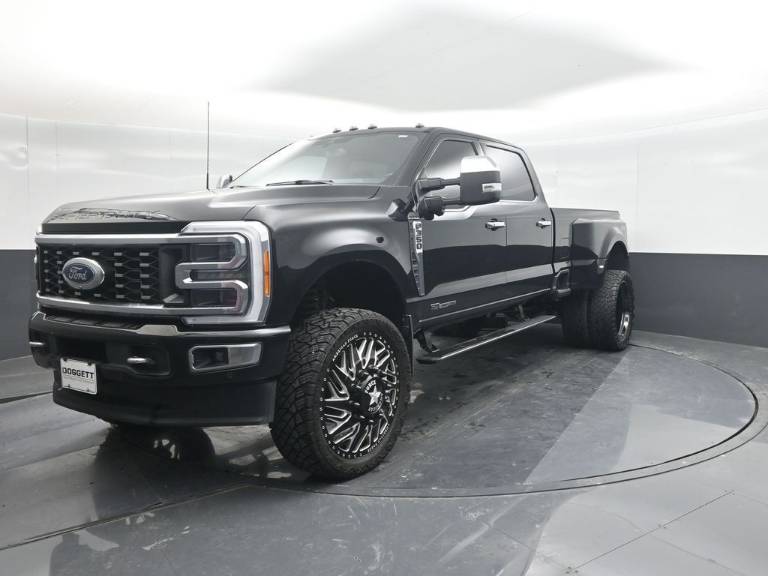 2023 Ford Super Duty F-350 DRW Platinum