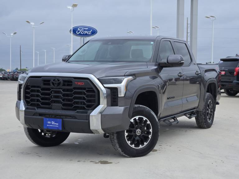 2024 Toyota Tundra 4WD SR5