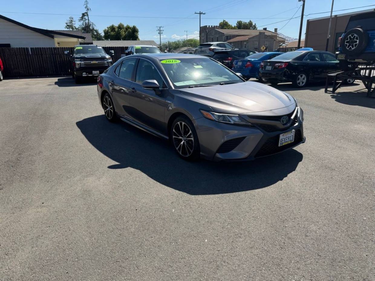 Used 2018 Toyota Camry SE with VIN 4T1B21HK8JU507264 for sale in Exeter, CA