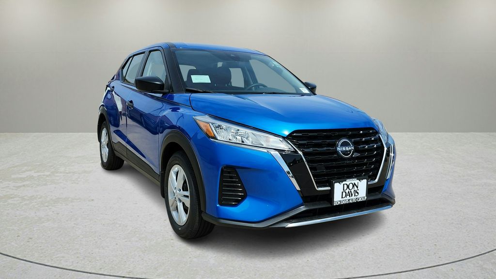 2025 Nissan Kicks Play