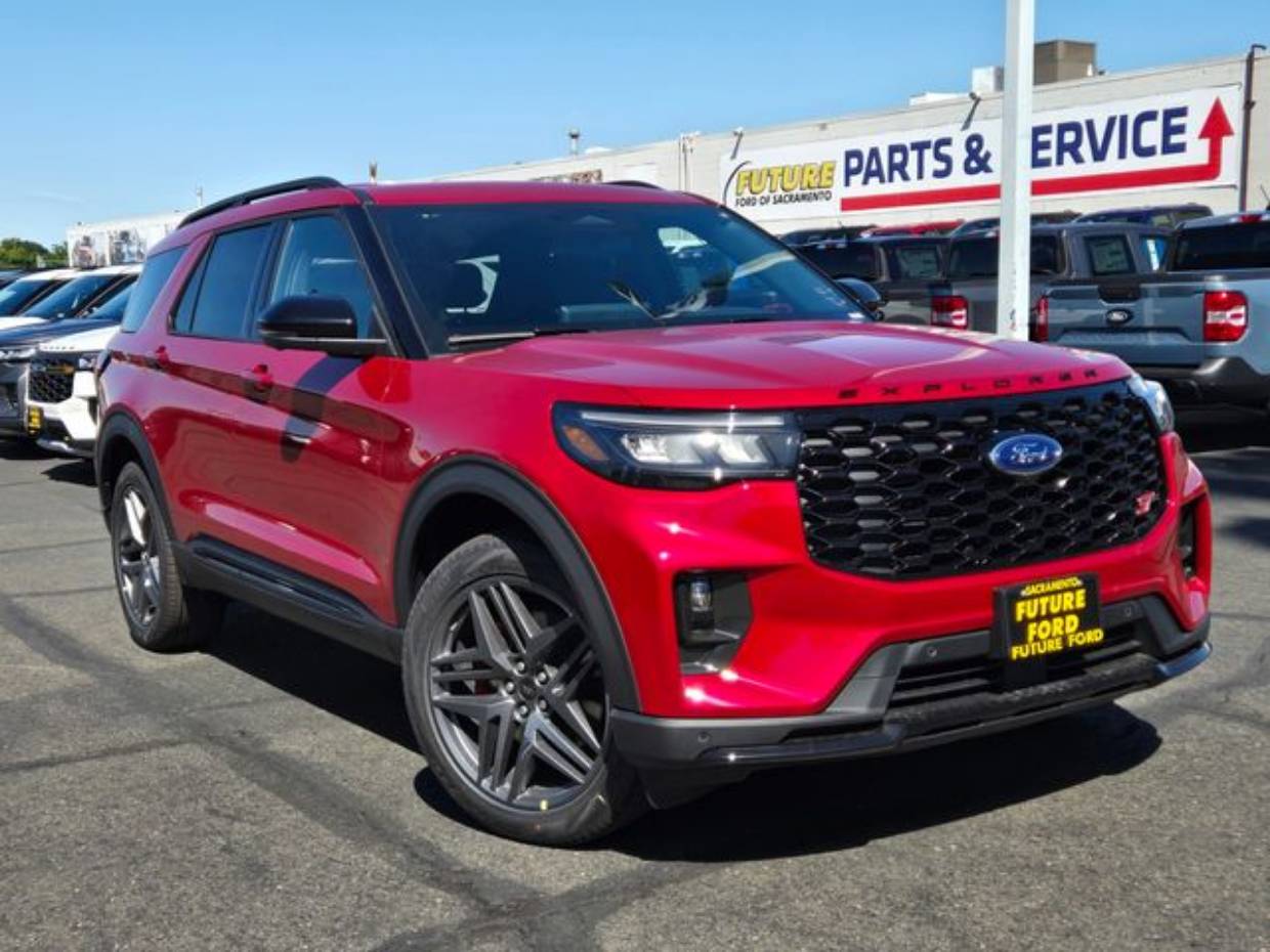 2026 Ford Explorer ST 4WD's photo