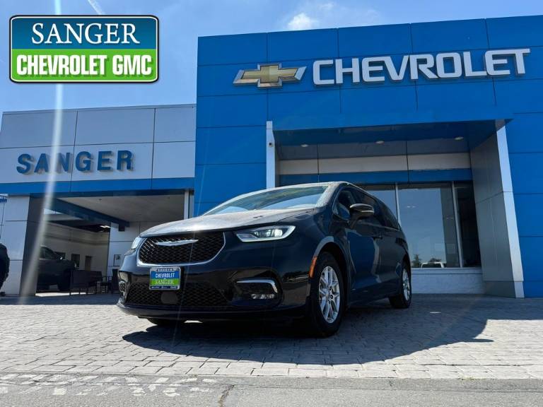 2023 Chrysler Pacifica Touring L