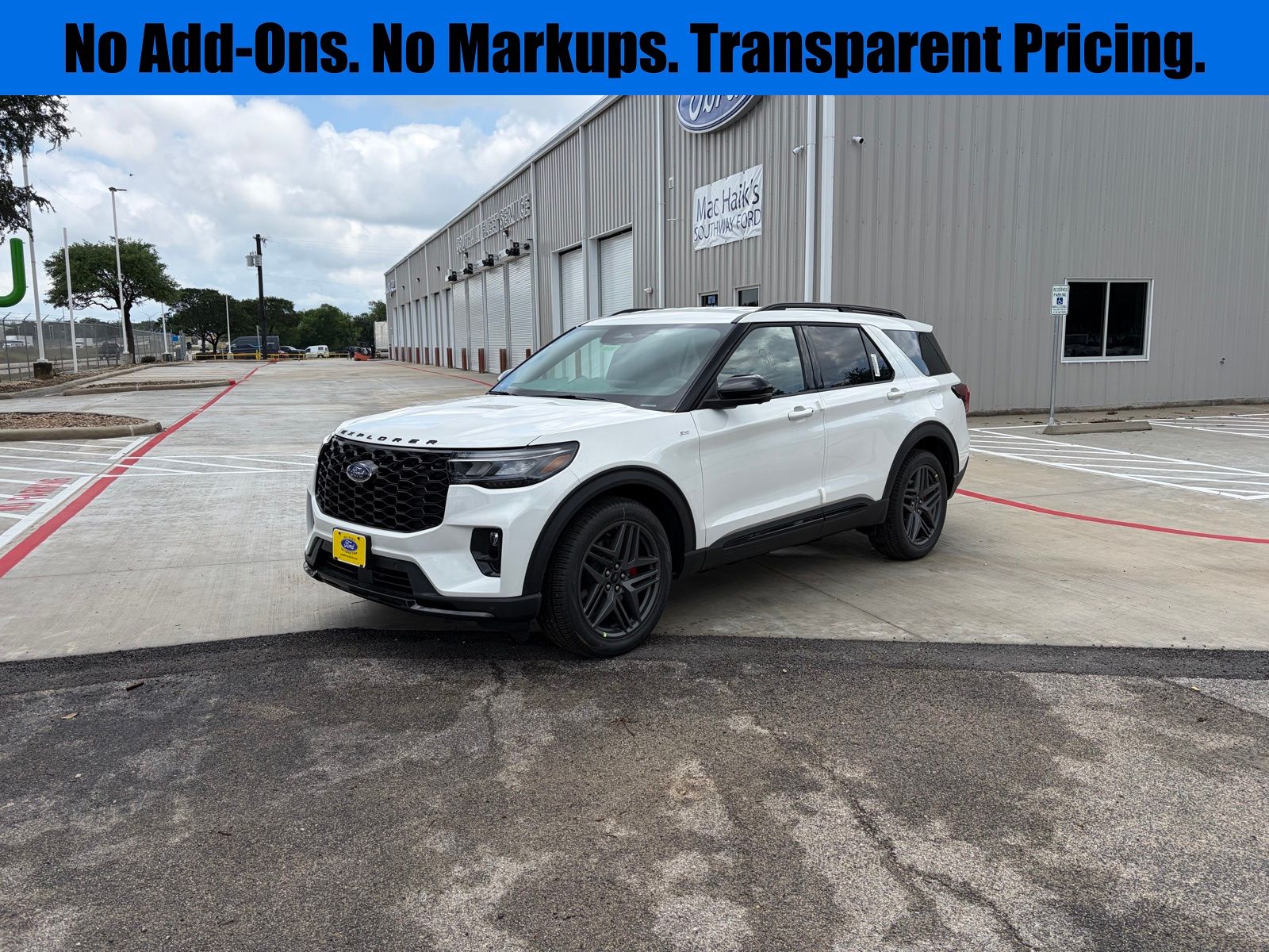 2026 Ford Explorer ST-LINE RWD's photo