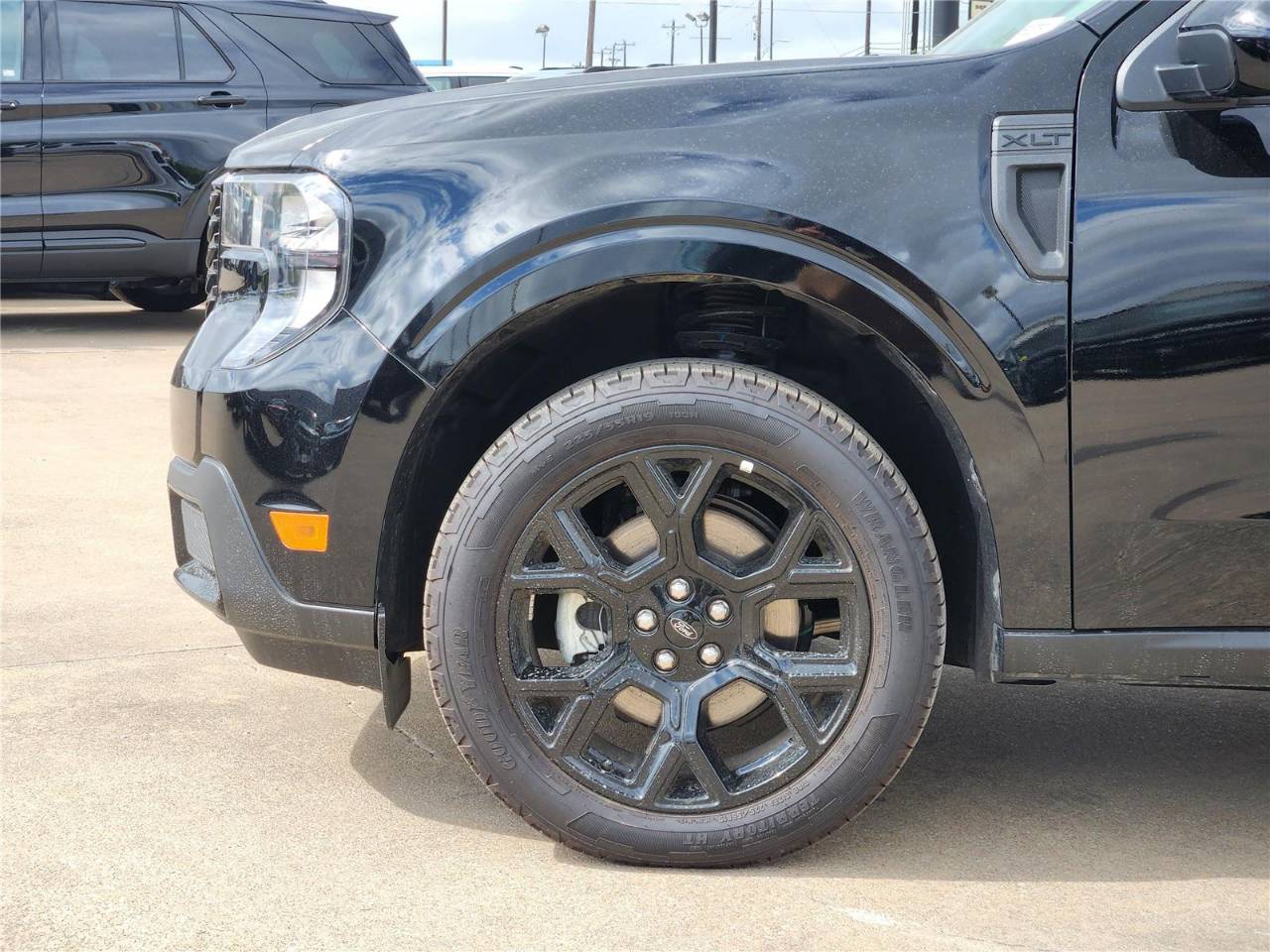 2025 Ford Maverick XLT - Photo 6
