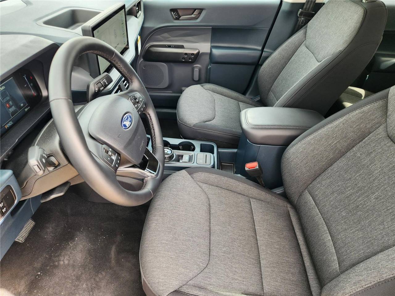 2025 Ford Maverick XLT - Photo 9