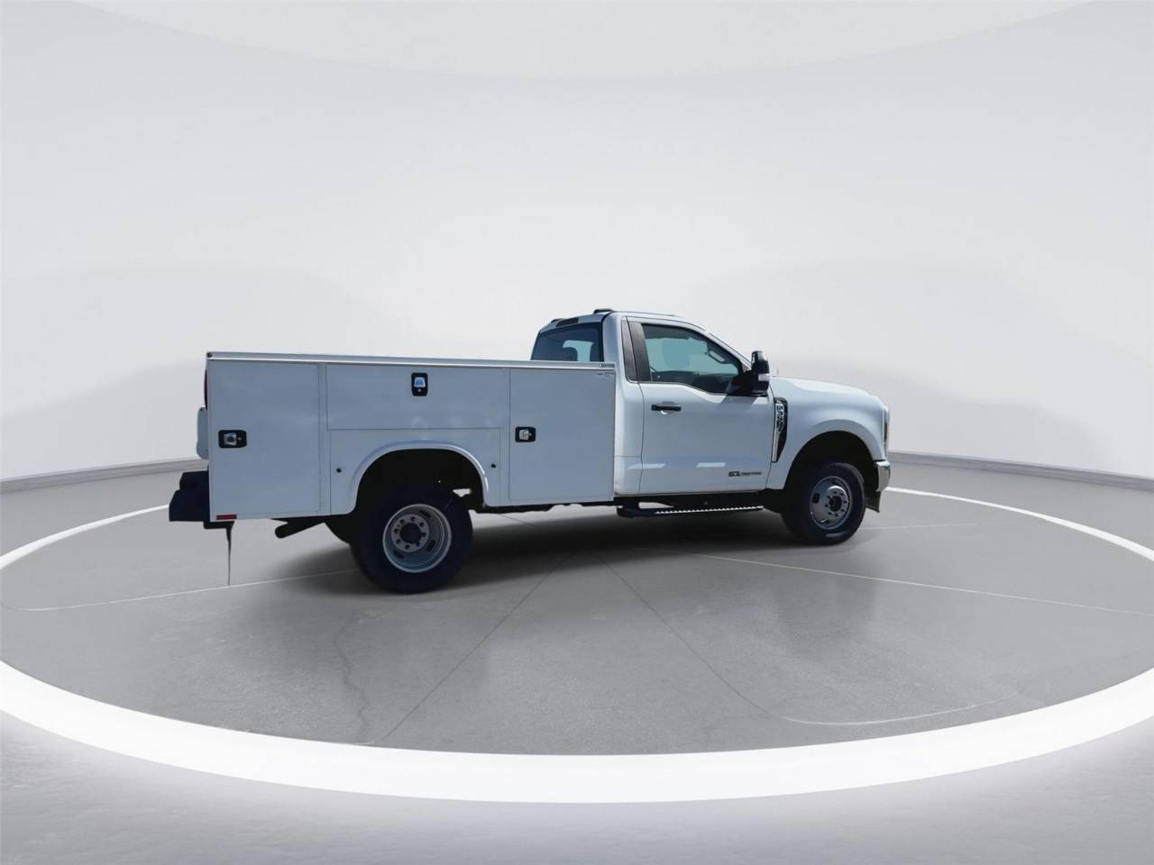 2025 Ford F-350 Super Duty Chassis Cab XL - Photo 8