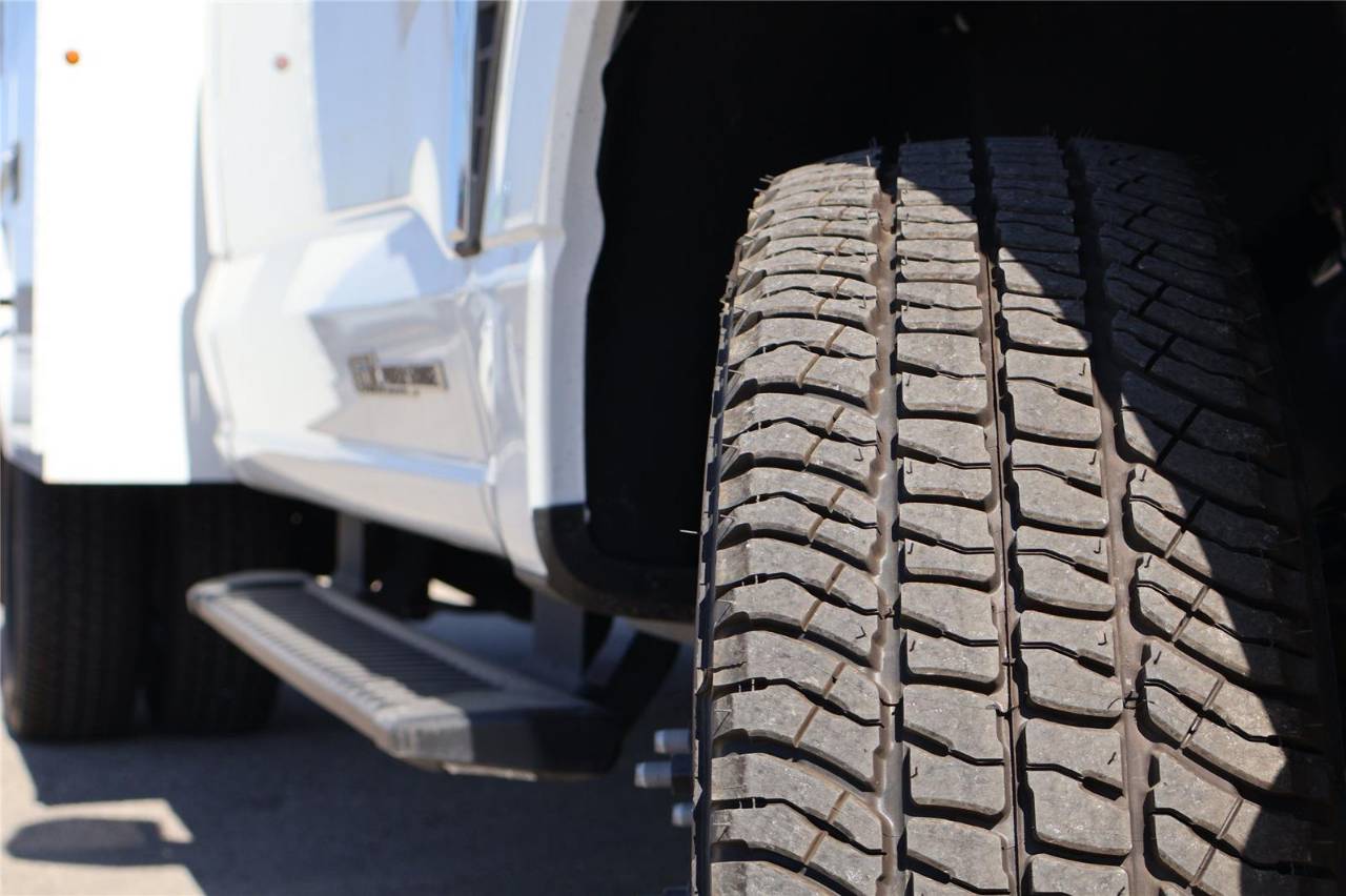2025 Ford F-350 Super Duty Chassis Cab XL - Photo 15