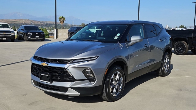2025 Chevrolet Blazer 2.0T 2LT FWD's photo