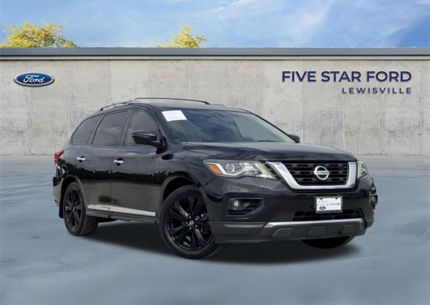 Used 2017 Nissan Pathfinder Platinum with VIN 5N1DR2MN3HC650116 for sale in Lewisville, TX