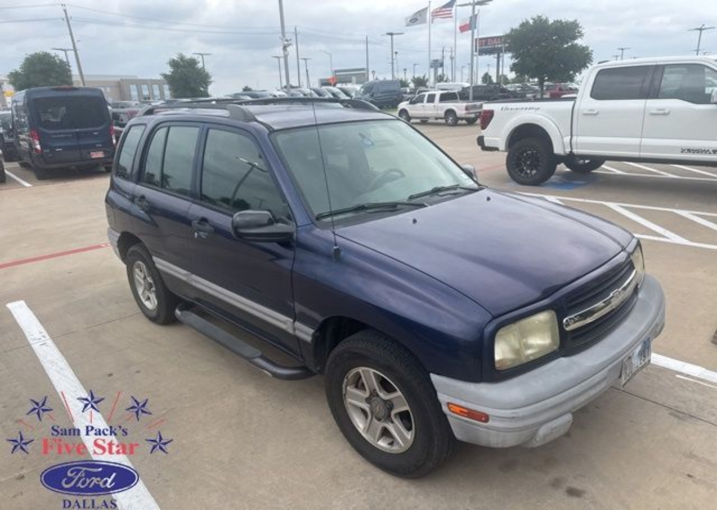 2002 Chevrolet Tracker Base