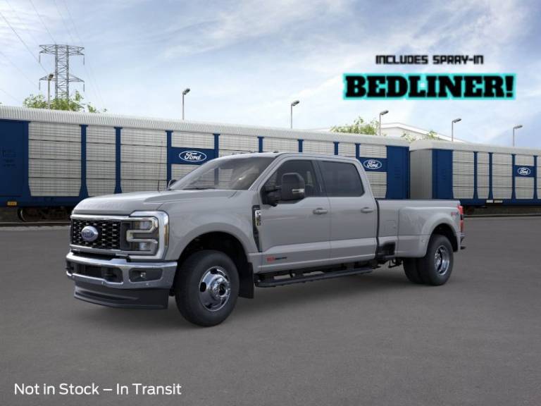 2026 Ford Super Duty F-350 DRW LARIAT