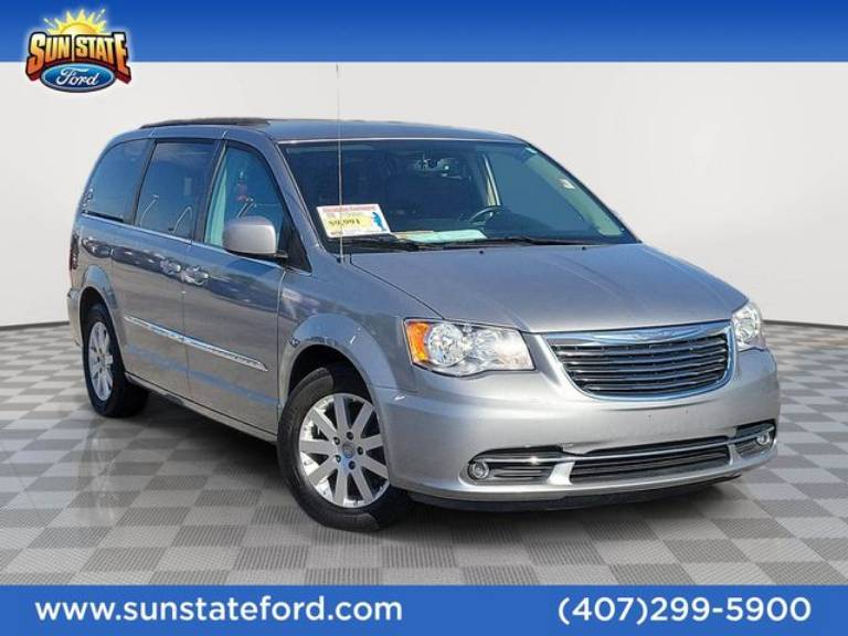 2016 Chrysler Town & Country Touring