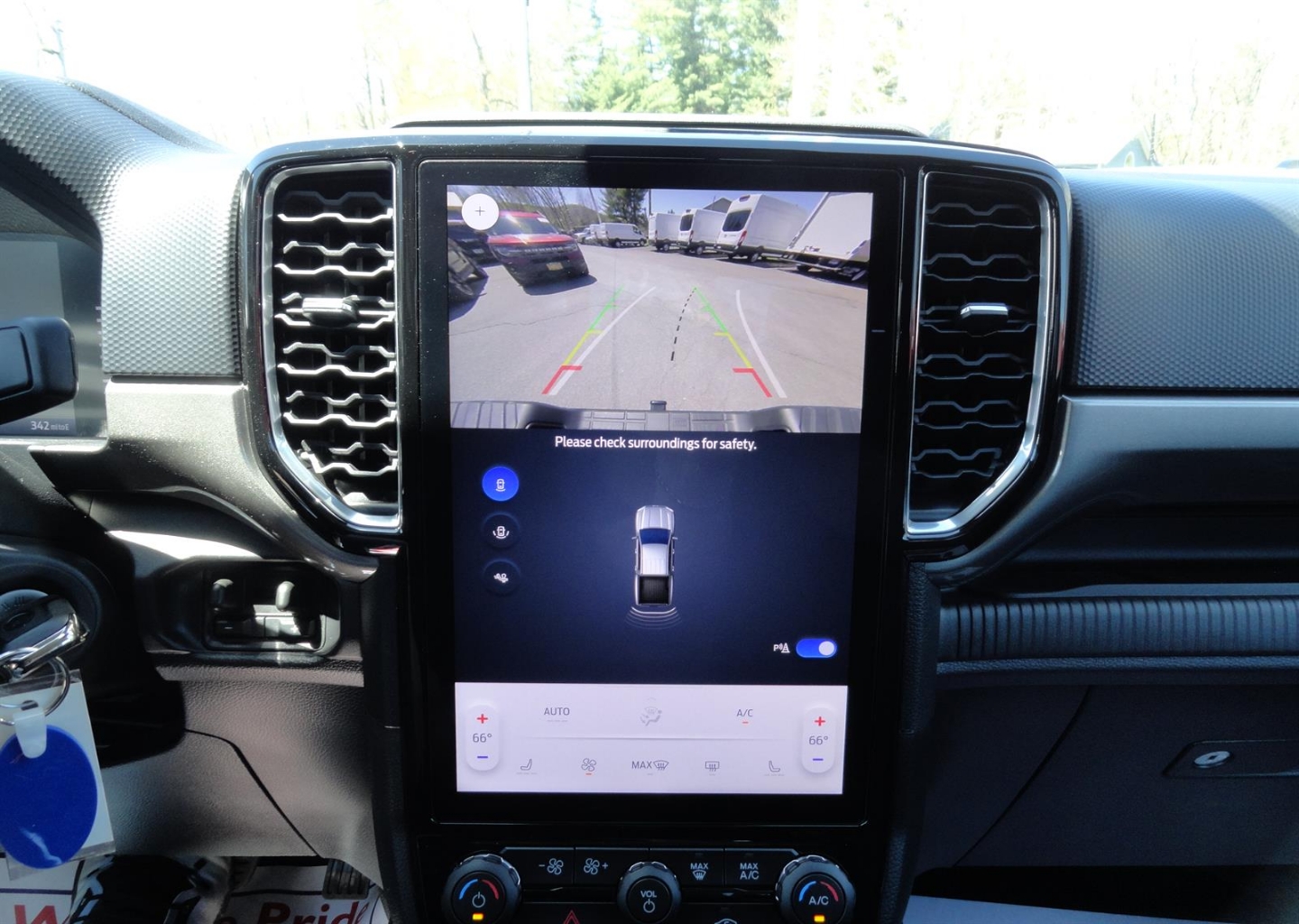 2025 Ford Ranger XLT - Photo 17