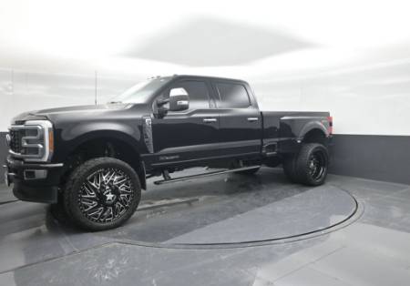 2023 Ford Super Duty F-350 DRW Platinum